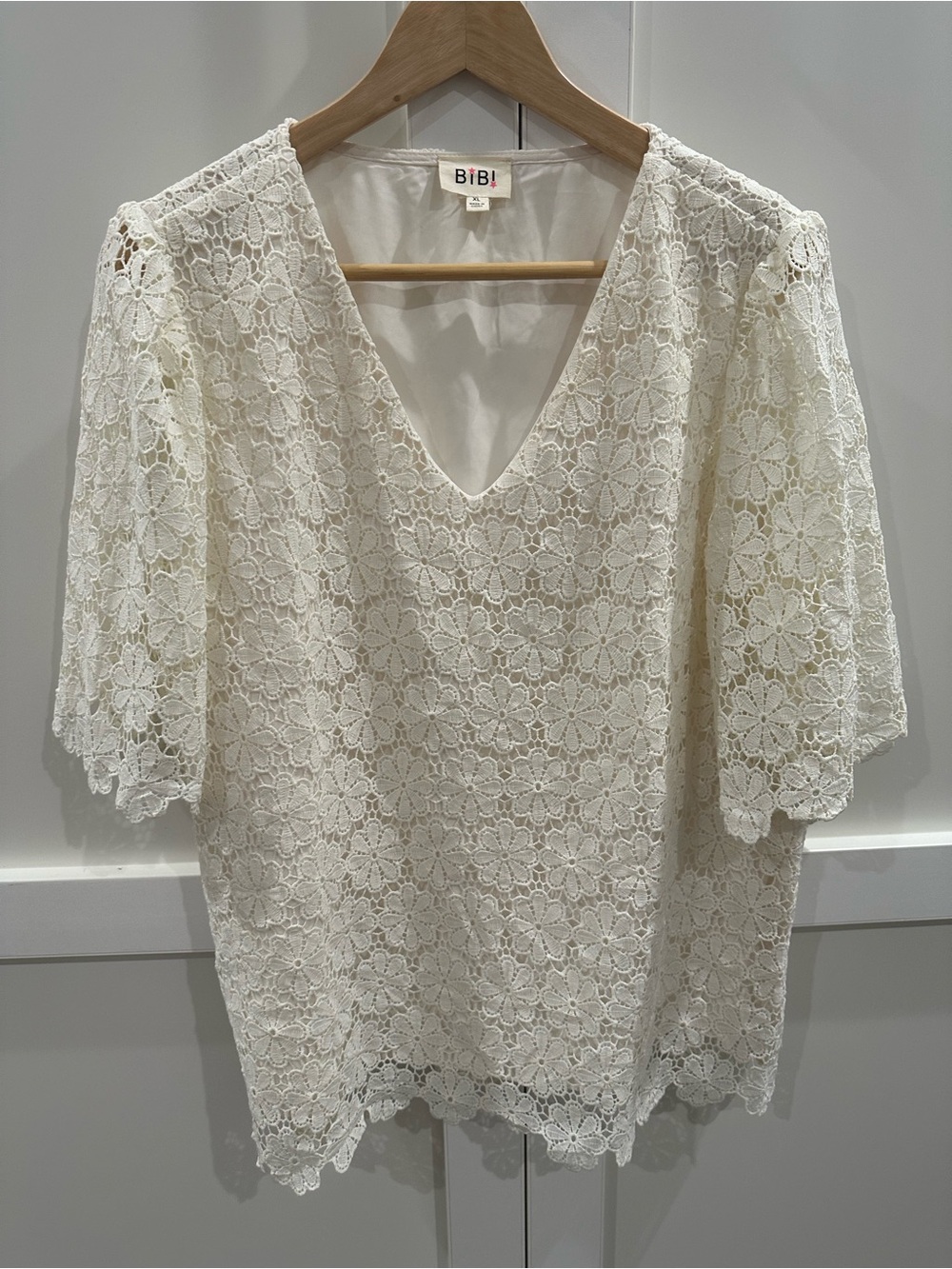 BiBi Cream Floral Crochet V-Neck Lace Blouse